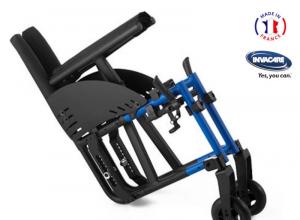 Compact-attract : fauteuil roulant pliable