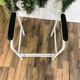 ACCOUDOIRS DE TOILETTES 