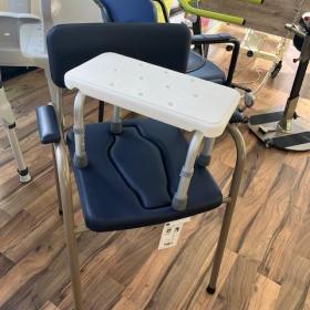 MARCHE PIED REGLABLE MEDTRADE