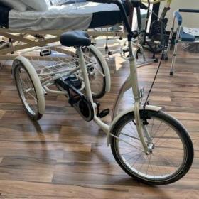 FREEDOM : Tricycle adolescent 