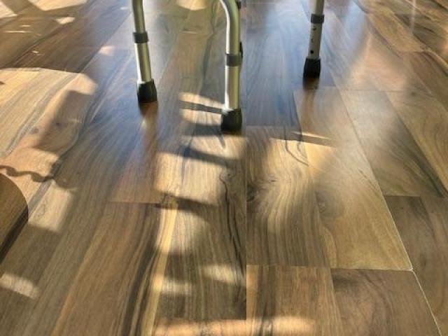 MARCHE PIED REGLABLE MEDTRADE