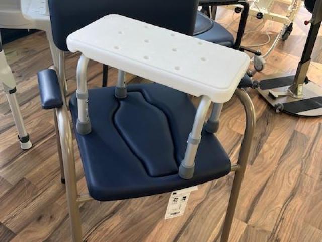 MARCHE PIED REGLABLE MEDTRADE