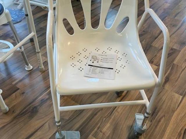 CHAISE DE DOUCHE MOBILE NOMAD IDENTITES 