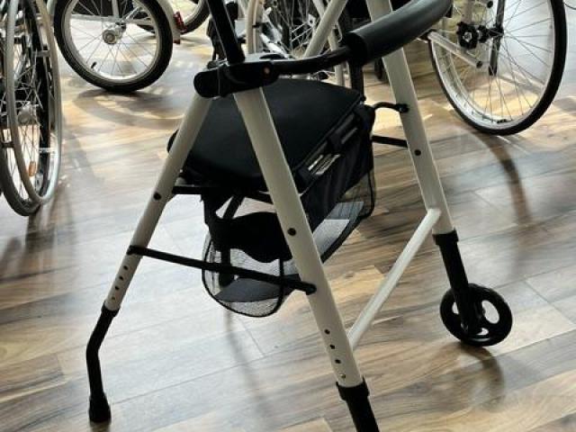 ROLLATOR 2 ROUES NEO CLASSIC BLANC NACRE 